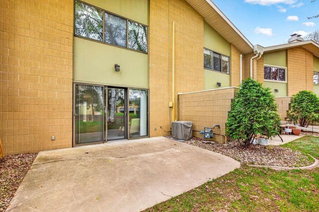 1237 W NICOLET CERCLE, Appleton, WI 54914