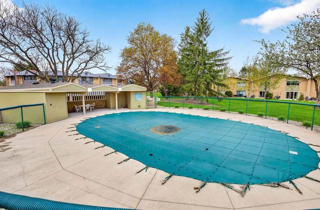 1237 W NICOLET CERCLE, Appleton, WI 54914