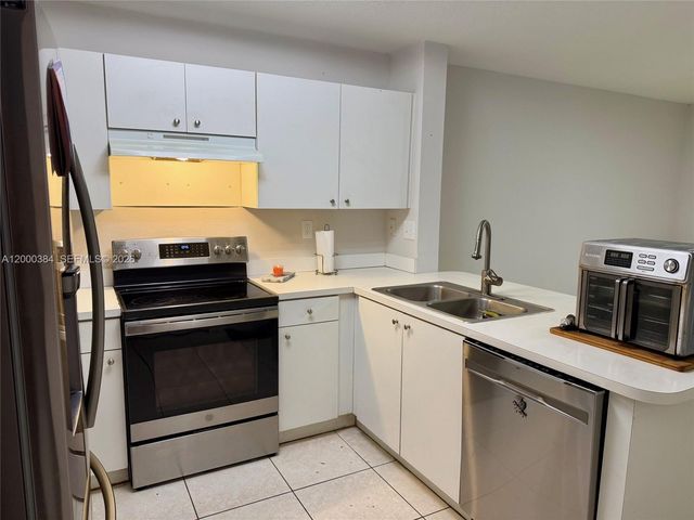 11324 SW 246th Ter, Miami, FL 33032