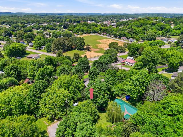 121 Sharp Road, Athens, TN 37303