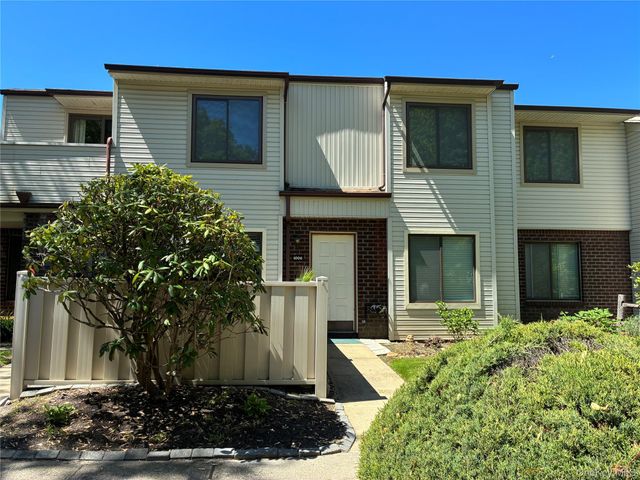 1006 Skyline Drive, Coram, NY 11727
