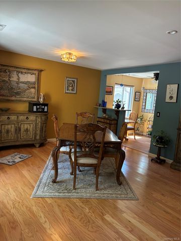 1006 Skyline Drive, Coram, NY 11727