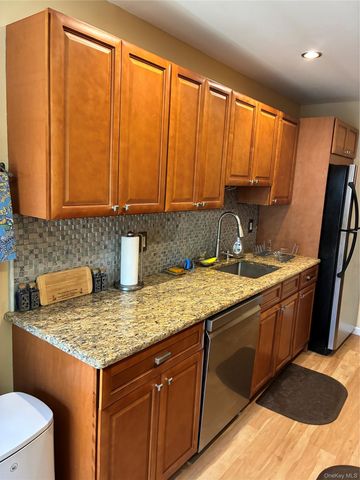 1006 Skyline Drive, Coram, NY 11727