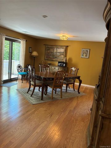 1006 Skyline Drive, Coram, NY 11727