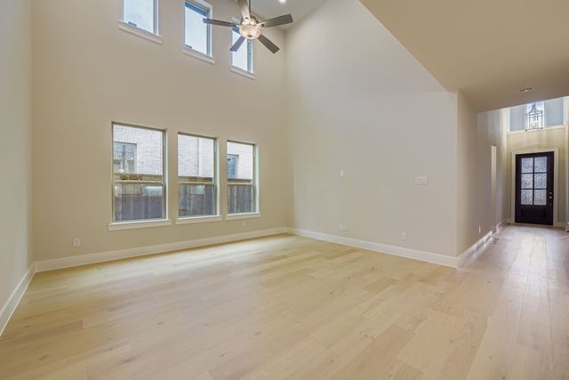 6040 Silverstein Street, Fort Worth, TX 76126
