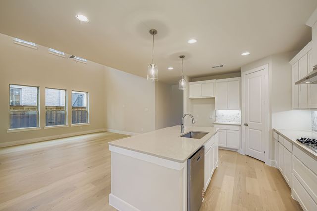 6040 Silverstein Street, Fort Worth, TX 76126