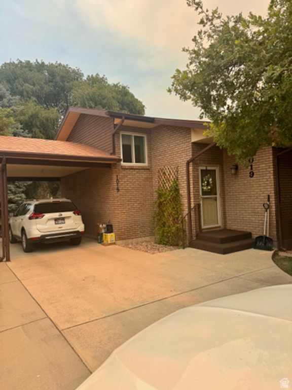 1019 E 1000 S, Springville, UT 84663