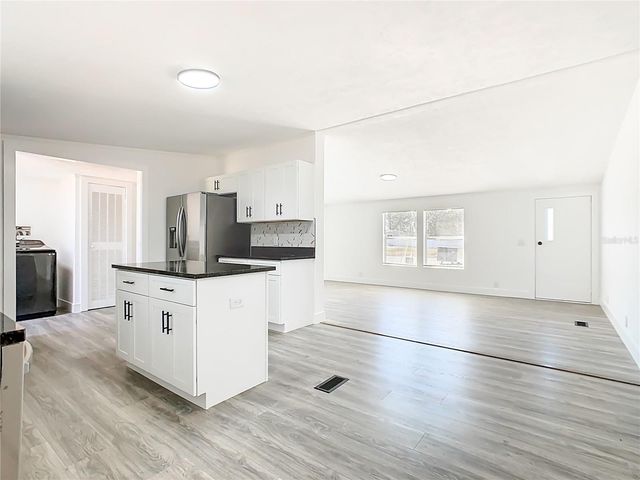 3564 REAGAN BOULEVARD, Lake Wales, FL 33898