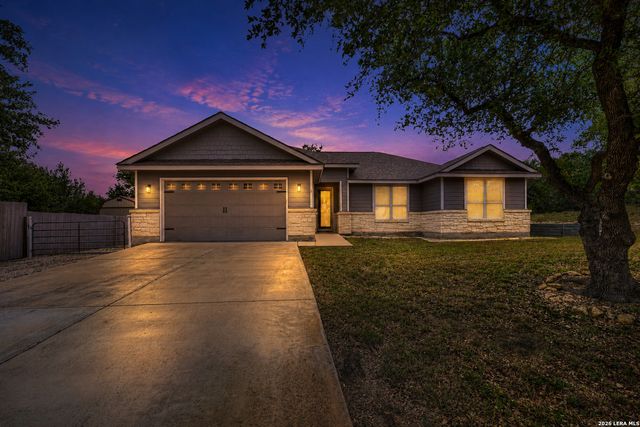 1041 MADRONE RD, Fischer, TX 78623