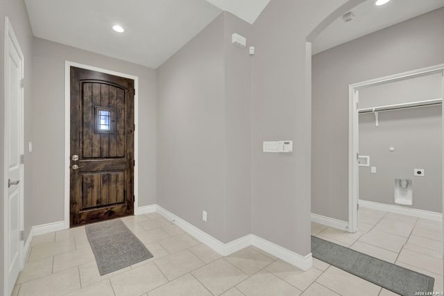 1041 MADRONE RD, Fischer, TX 78623