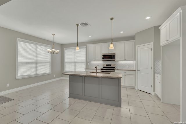 1041 MADRONE RD, Fischer, TX 78623