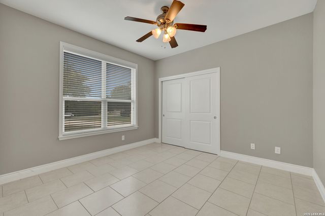 1041 MADRONE RD, Fischer, TX 78623