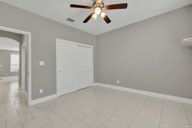 1041 MADRONE RD, Fischer, TX 78623