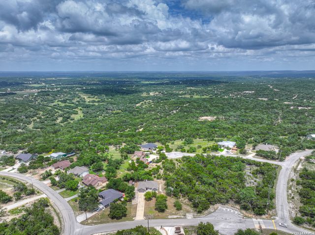 1041 MADRONE RD, Fischer, TX 78623