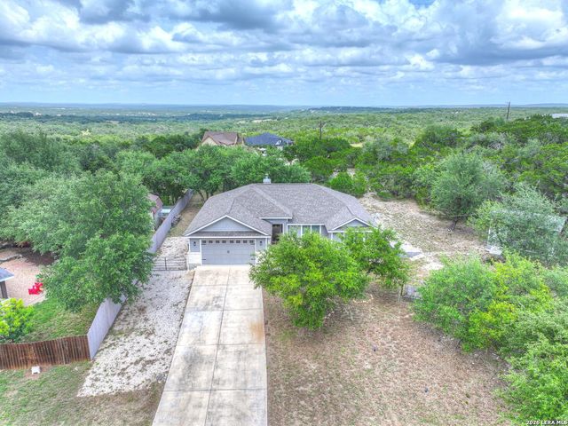 1041 MADRONE RD, Fischer, TX 78623