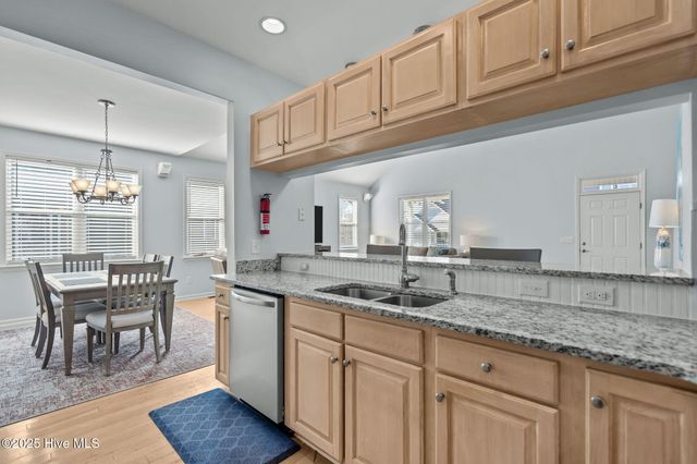 111 SE 72nd Street, Oak Island, NC 28465