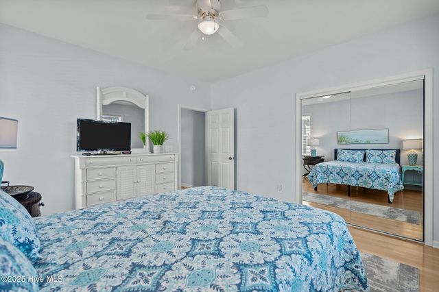 111 SE 72nd Street, Oak Island, NC 28465