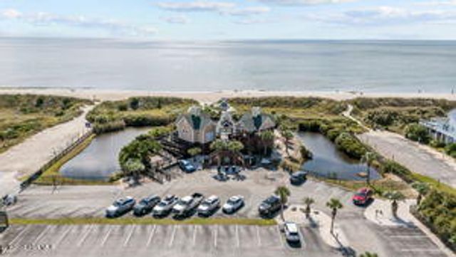 111 SE 72nd Street, Oak Island, NC 28465