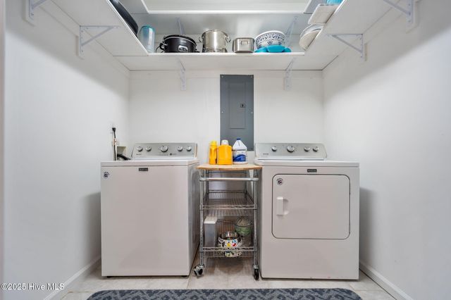 111 SE 72nd Street, Oak Island, NC 28465