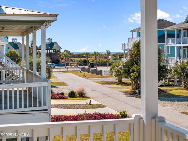 111 SE 72nd Street, Oak Island, NC 28465