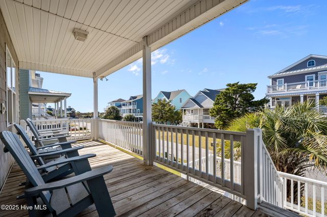 111 SE 72nd Street, Oak Island, NC 28465