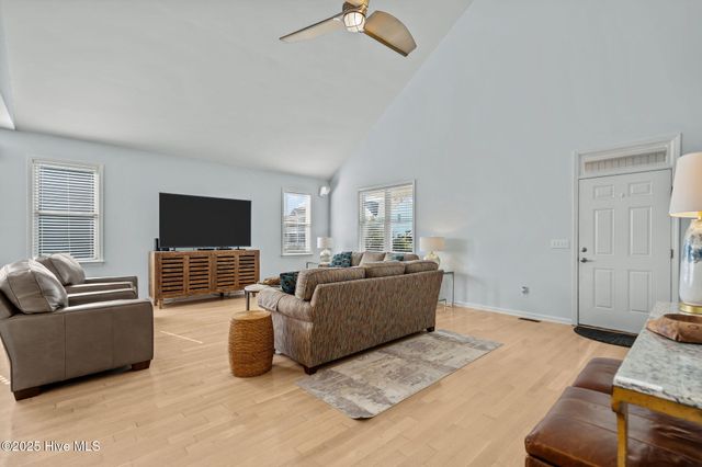 111 SE 72nd Street, Oak Island, NC 28465