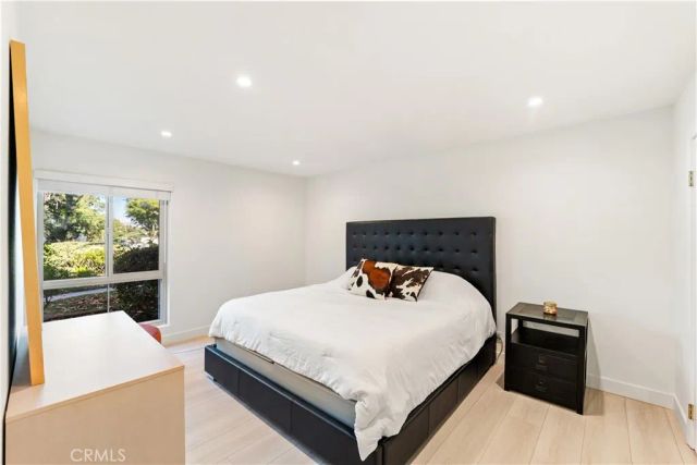 4724 Park Granada 217, Calabasas, CA 91302