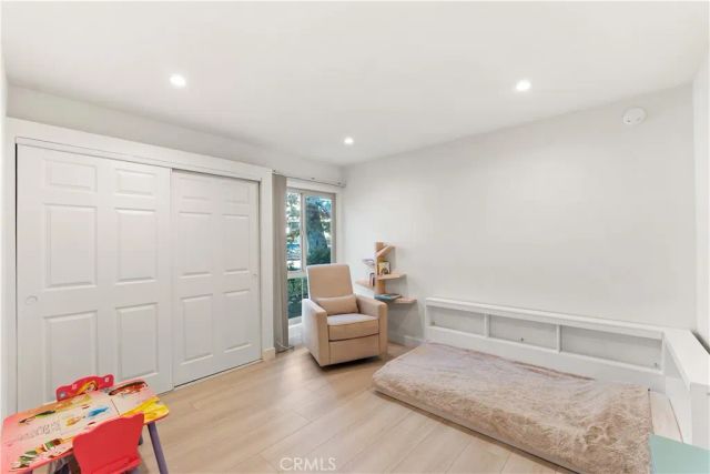 4724 Park Granada 217, Calabasas, CA 91302