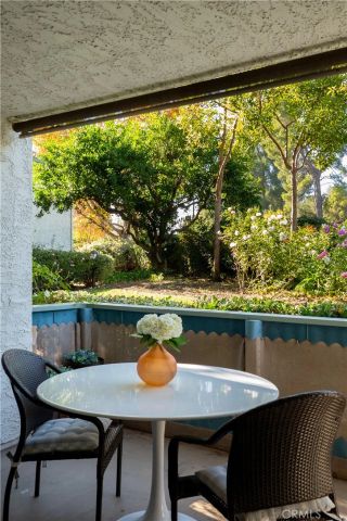 4724 Park Granada 217, Calabasas, CA 91302