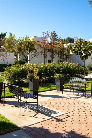 4724 Park Granada 217, Calabasas, CA 91302