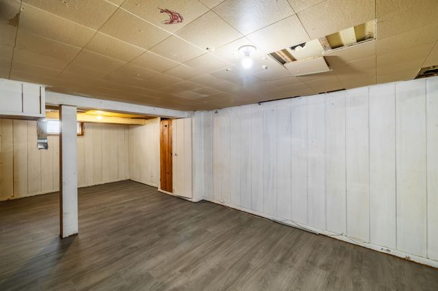 1422 Hull Avenue, Des Moines, IA 50316