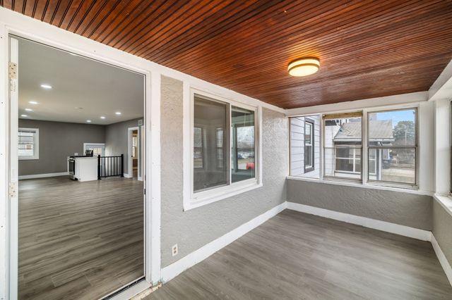 1422 Hull Avenue, Des Moines, IA 50316