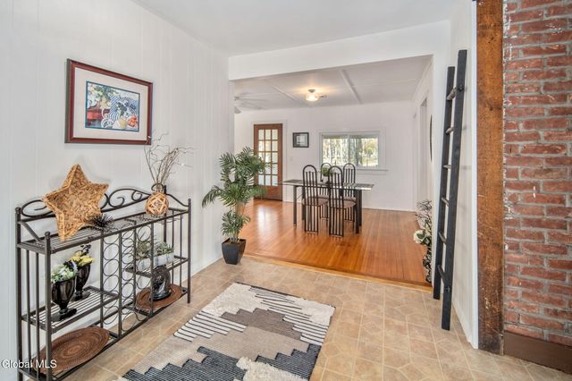 92 Westside Drive, Ballston, NY 12019