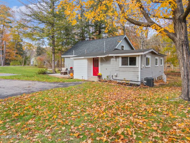 92 Westside Drive, Ballston, NY 12019