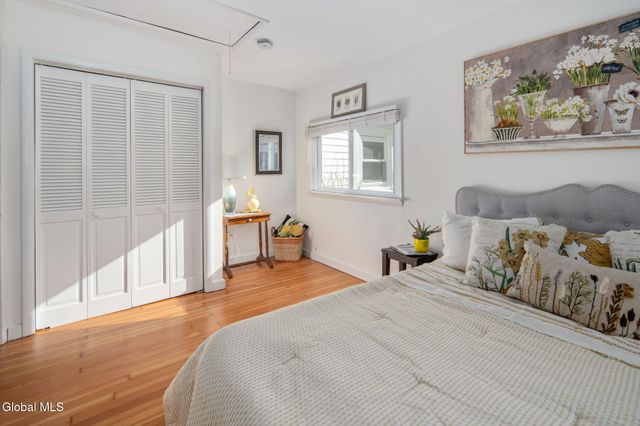 92 Westside Drive, Ballston, NY 12019