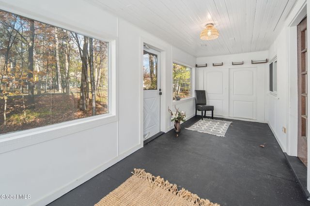 92 Westside Drive, Ballston, NY 12019