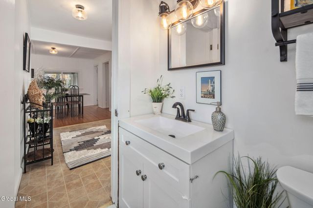 92 Westside Drive, Ballston, NY 12019