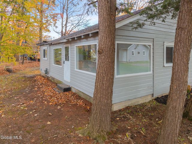 92 Westside Drive, Ballston, NY 12019