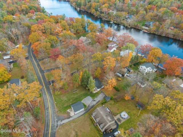 92 Westside Drive, Ballston, NY 12019