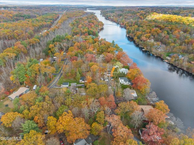 92 Westside Drive, Ballston, NY 12019