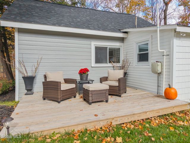 92 Westside Drive, Ballston, NY 12019