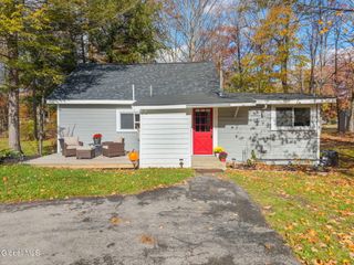 92 Westside Drive, Ballston, NY 12019