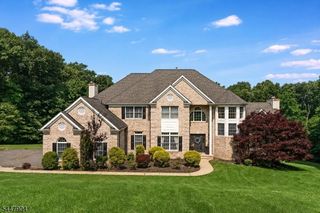 10 Pasha Ct, Rockaway Twp., NJ 07435