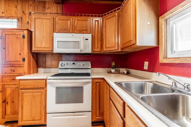 3208 N Saint Joseph Avenue, Evansville, IN 47712