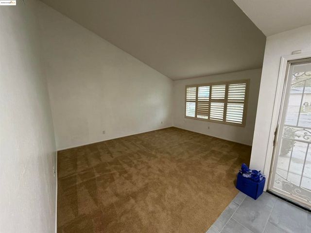 2208 Hamlin Dr, Antioch, CA 94509