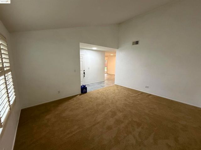 2208 Hamlin Dr, Antioch, CA 94509