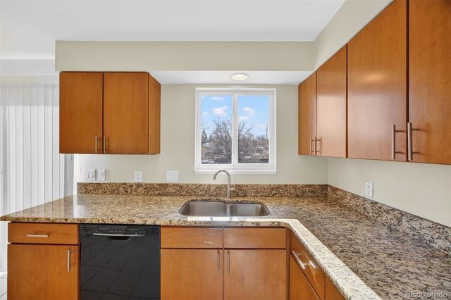 1541 S Fairplay Way, Aurora, CO 80012