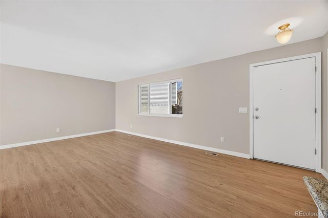 1541 S Fairplay Way, Aurora, CO 80012