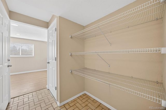 1541 S Fairplay Way, Aurora, CO 80012