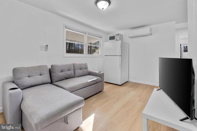 10231 HENRY RD, Berlin, MD 21811